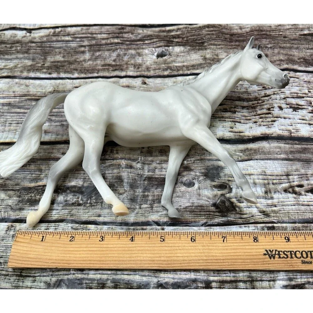 Breyer Horse Classics/Freedom #941 Grey Selle Français Retired Excellent Conditi